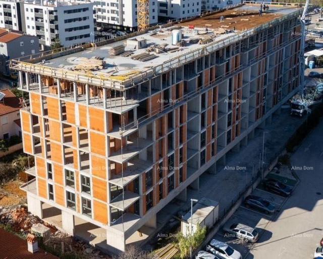 Stan Pula! Višestambena, moderna zgrada s liftom, blizu centra. Stan s velikim parkirnim mjestomS78