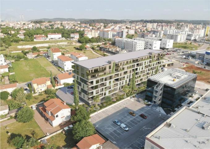 Stan Pula! Višestambena, moderna zgrada s liftom, blizu centra. Stan s velikim parkirnim mjestomS78