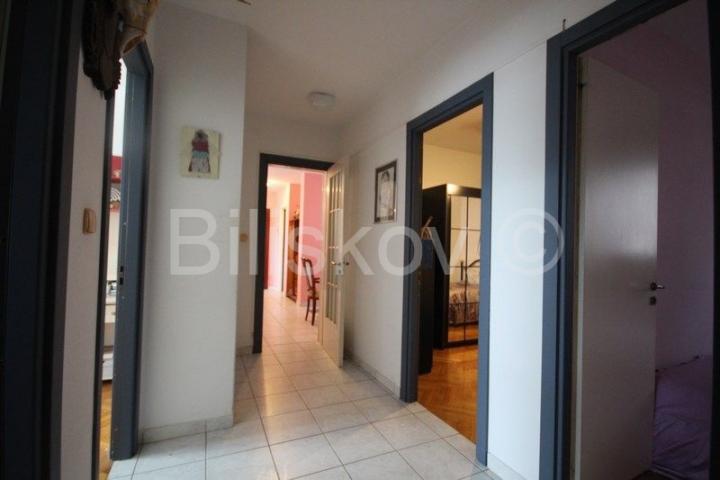 Split, Meje, prodaja 5-soban stan 124 m2, pogled na more, garaža