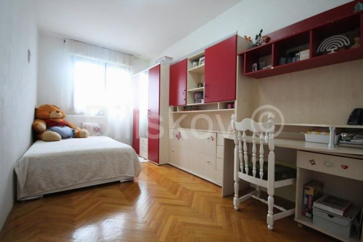 Split, Meje, prodaja 5-soban stan 124 m2, pogled na more, garaža