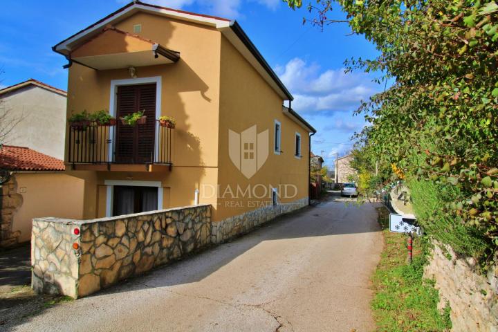 OBITELJSKA KUĆA, LABIN, OKOLICA