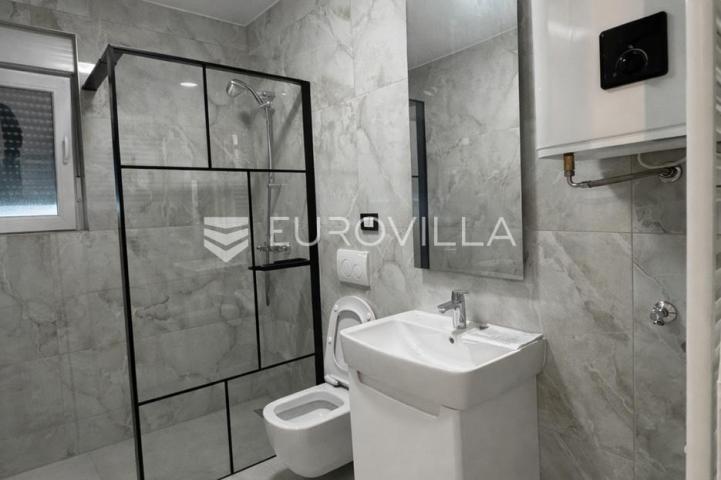 Pag, Šimuni, dvosoban apartman s vrtom 120 m od mora