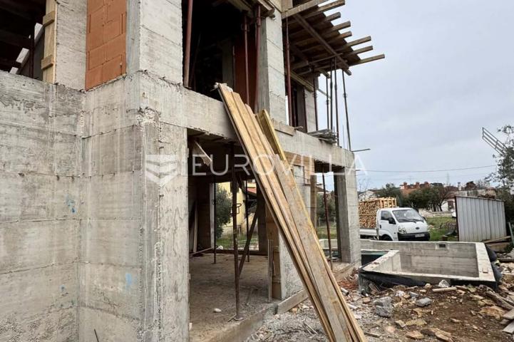 Istra, Pula, dvosoban stan, parking