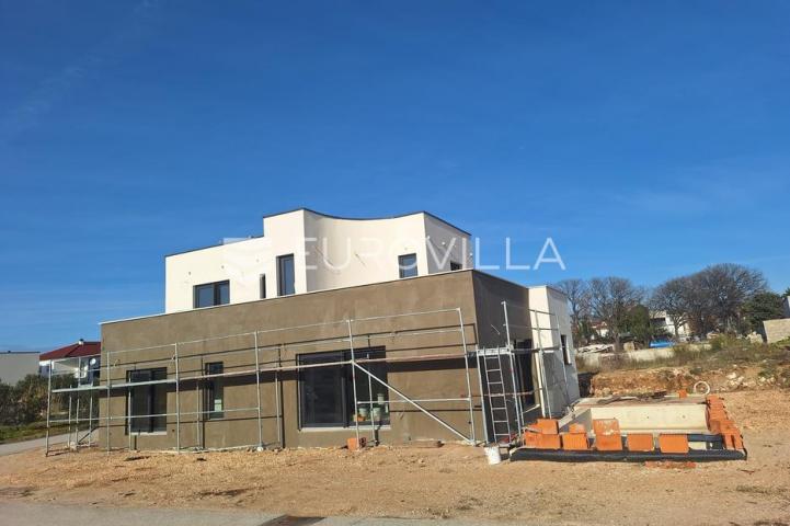 Vodice, NOVOGRADNJA, kuća s bazenom, 176,40 m²