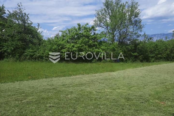 Krk, poljoprivredno zemljište 896 m², blizina mora