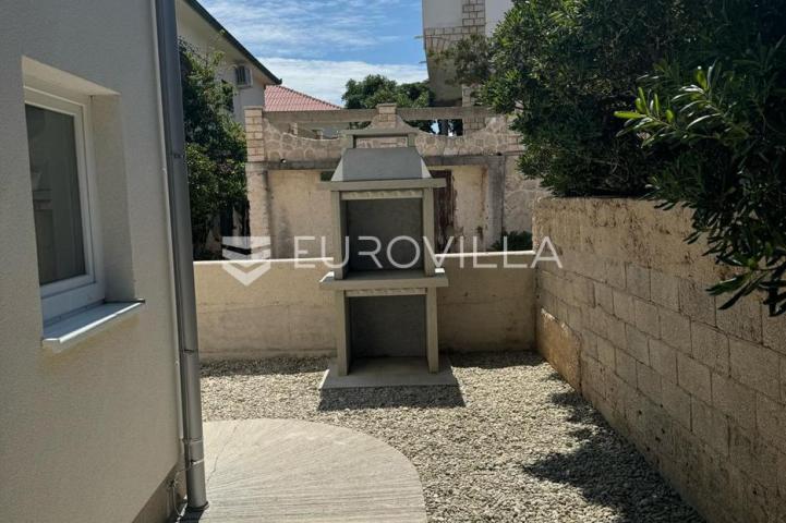 Pag, trosoban apartman S2 uz more 75 m² NOVOGRADNJA