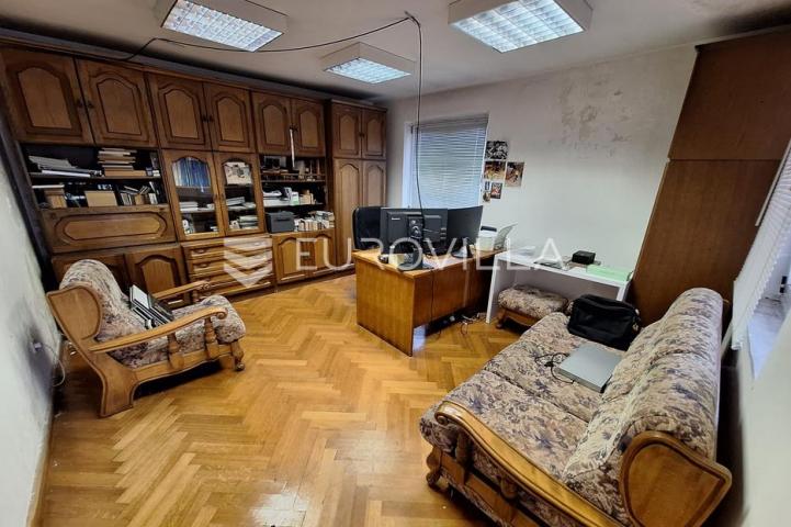 Karlovac, Turanj, proizvodna hala, skladište 600 m², velika parcela, odlična lokacija