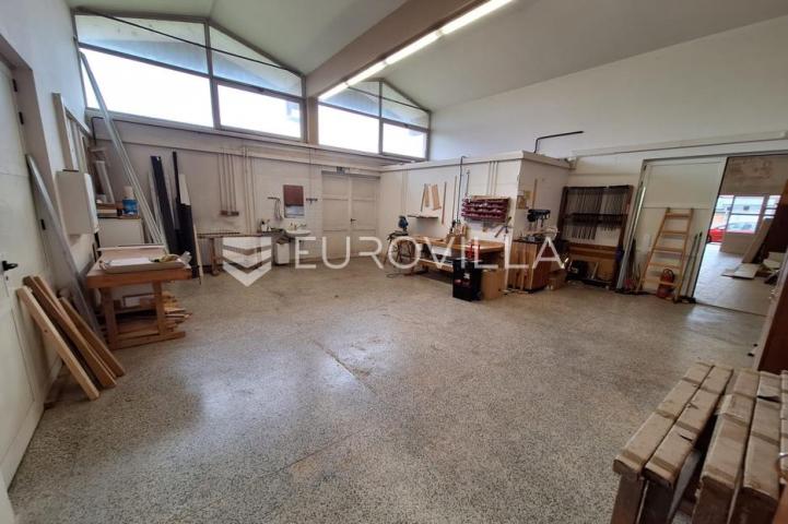 Karlovac, Turanj, proizvodna hala, skladište 600 m², velika parcela, odlična lokacija