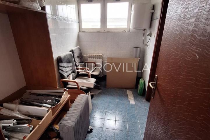 Karlovac, Turanj, proizvodna hala, skladište 600 m², velika parcela, odlična lokacija