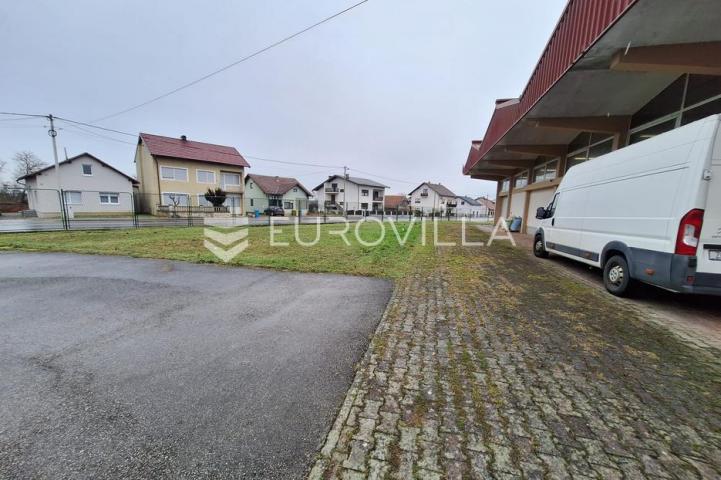 Karlovac, Turanj, proizvodna hala, skladište 600 m², velika parcela, odlična lokacija
