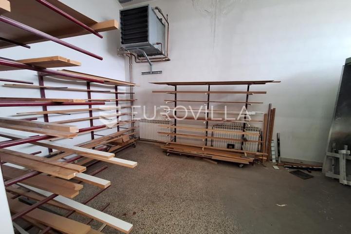 Karlovac, Turanj, proizvodna hala, skladište 600 m², velika parcela, odlična lokacija