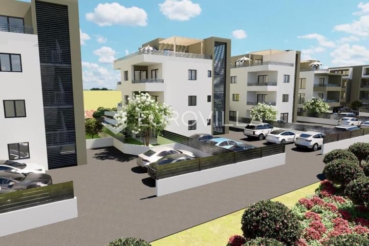 Trogir, dvosoban stan u prizemlju površine 46.93 m²