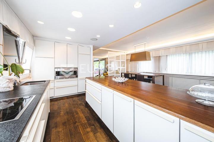 Zagreb, Ilica, trosoban penthouse 117 m²