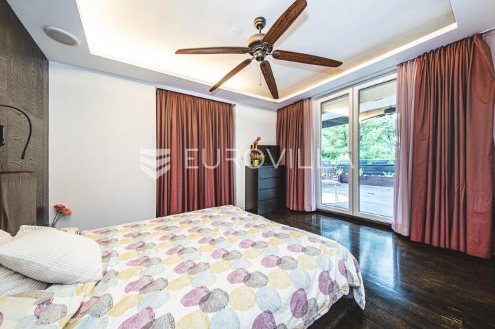 Zagreb, Ilica, trosoban penthouse 117 m²
