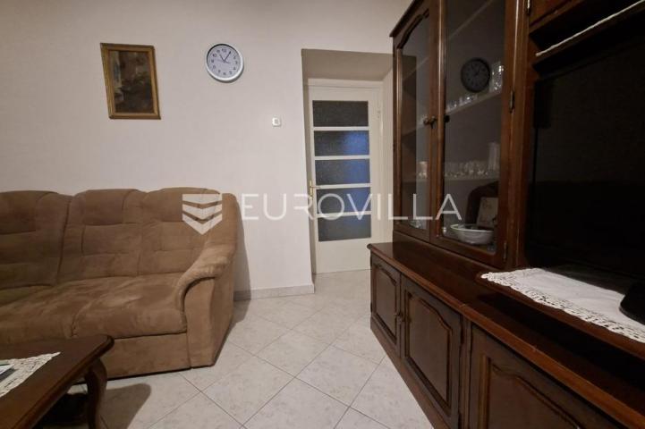 Rijeka, stan u centru 64,09 m², idealna lokacija, blizina mora i Korza