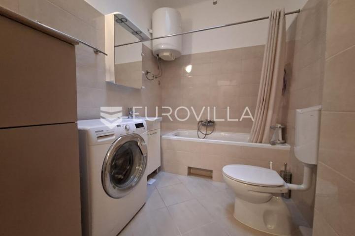 Rijeka, stan u centru 64,09 m², idealna lokacija, blizina mora i Korza