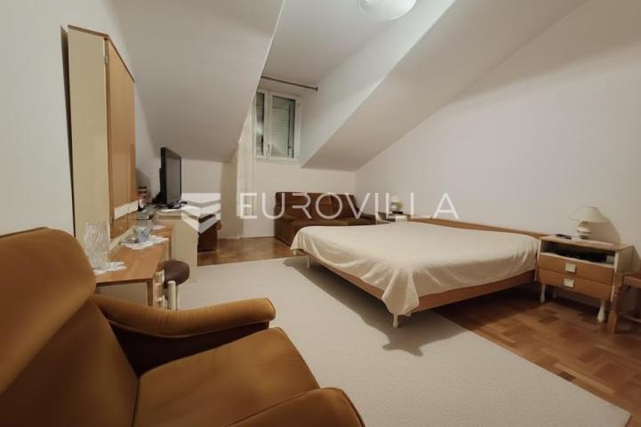 Rijeka, stan u centru 64,09 m², idealna lokacija, blizina mora i Korza
