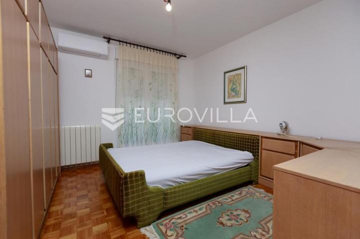 Rijeka, Krnjevo, komforan uređen stan površine 82 m², lođa