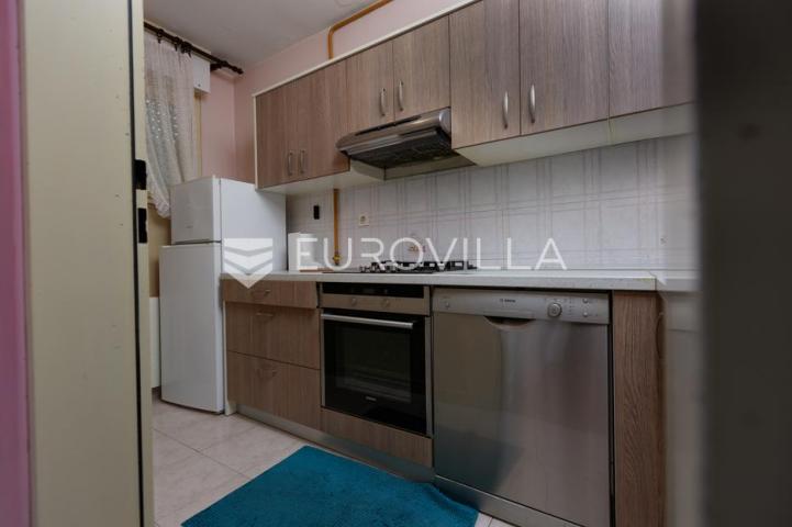 Rijeka, Krnjevo, komforan uređen stan površine 82 m², lođa