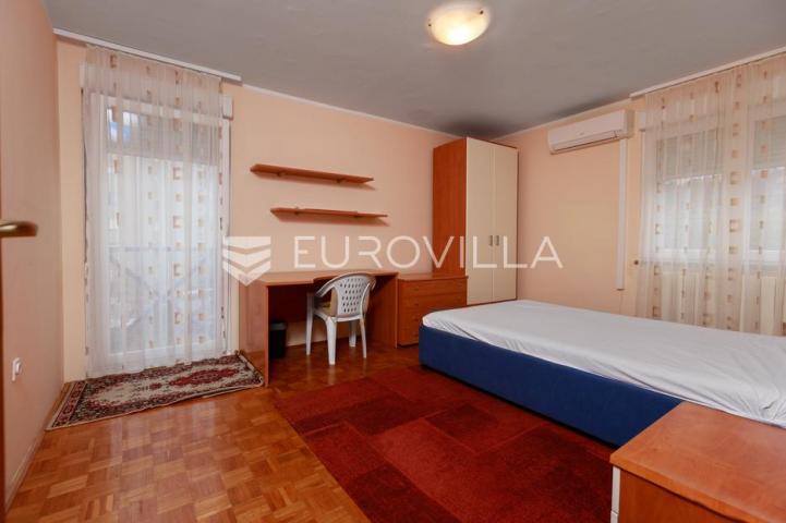 Rijeka, Krnjevo, komforan uređen stan površine 82 m², lođa