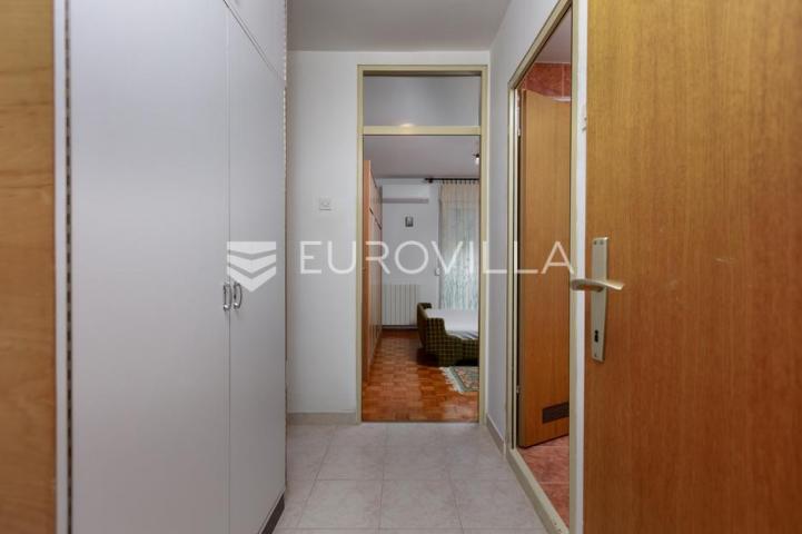 Rijeka, Krnjevo, komforan uređen stan površine 82 m², lođa
