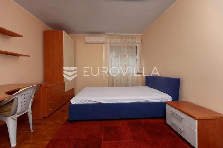 Rijeka, Krnjevo, komforan uređen stan površine 82 m², lođa