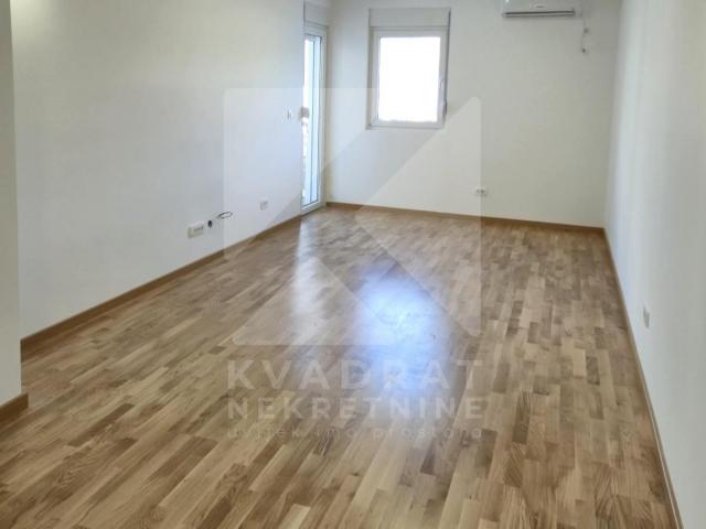 Izdavanje, Jednosoban stan, Podgorica, Zagorič, 43m2