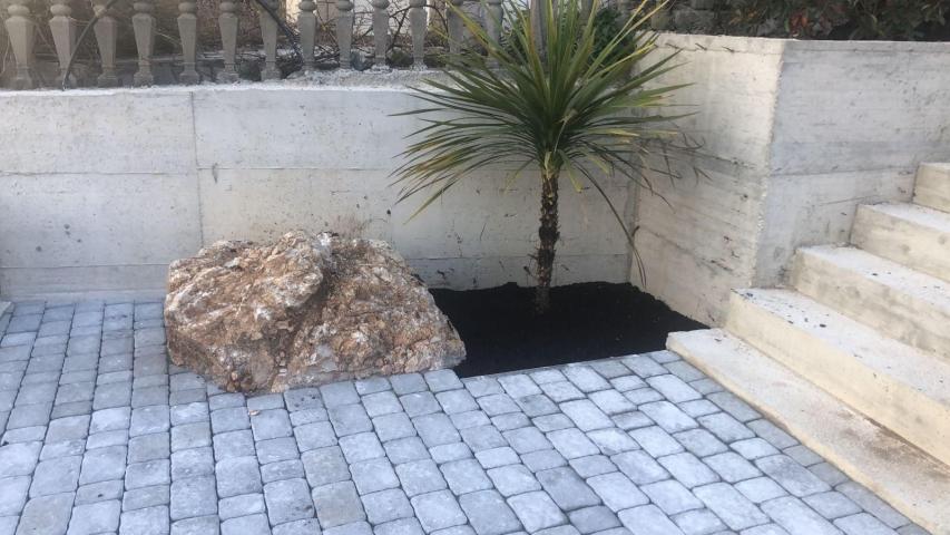 Prodaja luksuzne vile sa bazenom 257m2 i panoramskim pogledom na more– Kuljače, Budva