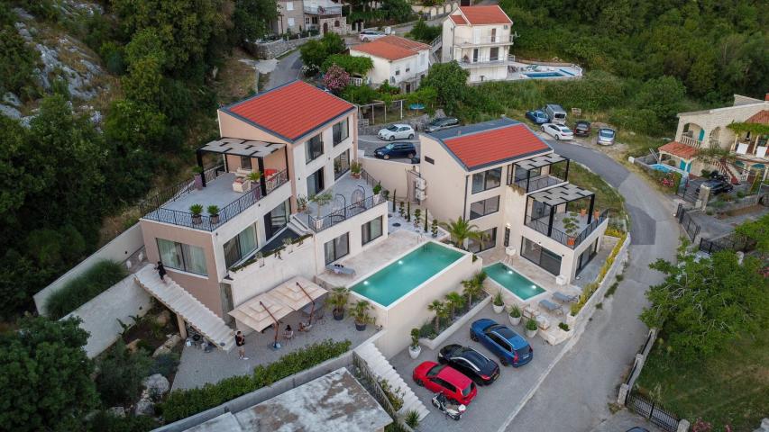 Prodaja luksuzne vile sa bazenom 257m2 i panoramskim pogledom na more– Kuljače, Budva