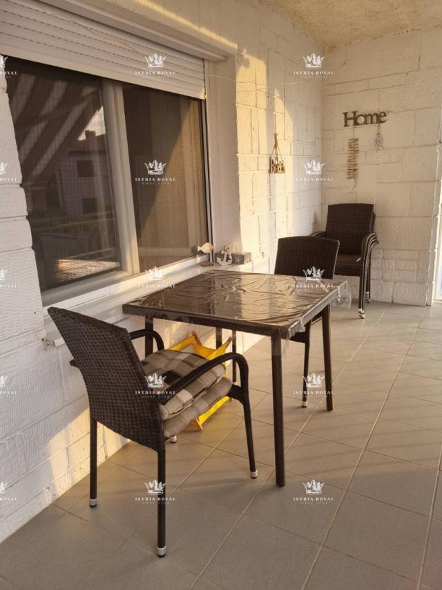 Istria, Umag, apartment 80m2, 2 bedrooms + living room, parking