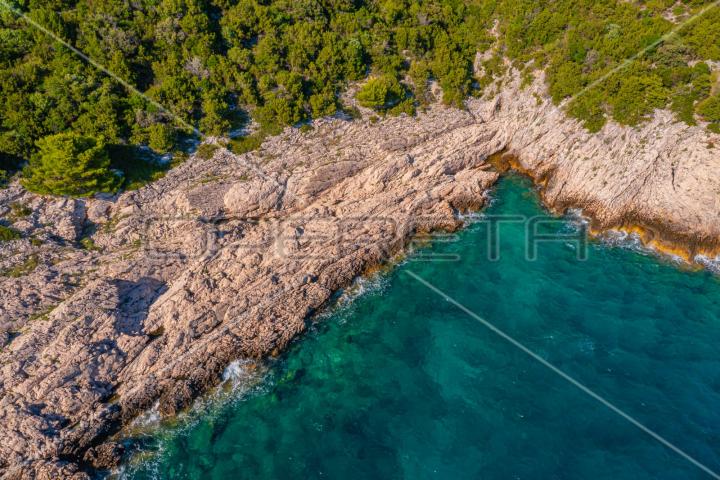 Zemljište, poljoprivredni potencijal u Potomju, 34.923 m2, Pelješac