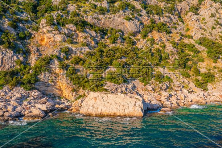 Zemljište, poljoprivredni potencijal u Potomju, 34.923 m2, Pelješac