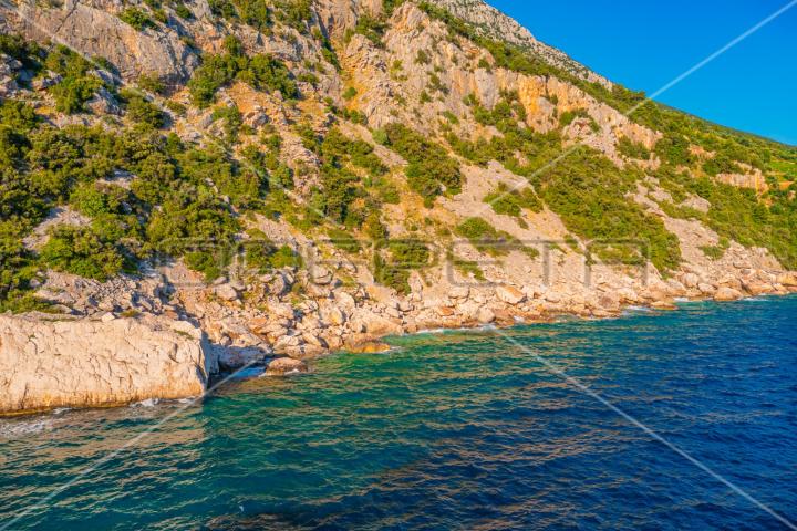 Zemljište, poljoprivredni potencijal u Potomju, 34.923 m2, Pelješac