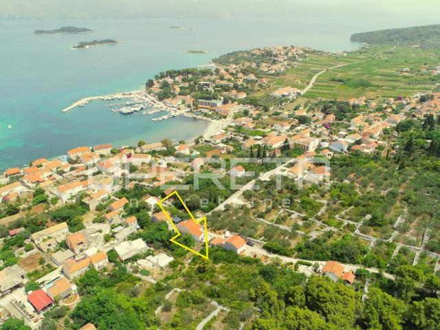 Građevinsko zemljište u Lumbardi s pogledom na more i blizinom plaža