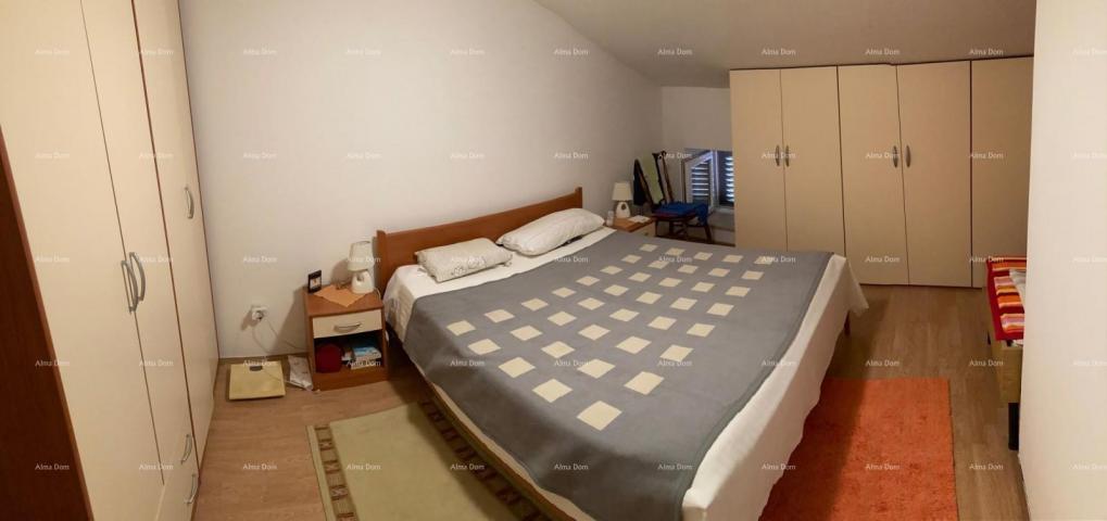 Kuća Apartmanska kuća u centru Vrsara – 200 m od mora
