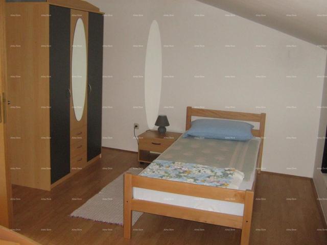 Kuća Apartmanska kuća u centru Vrsara – 200 m od mora