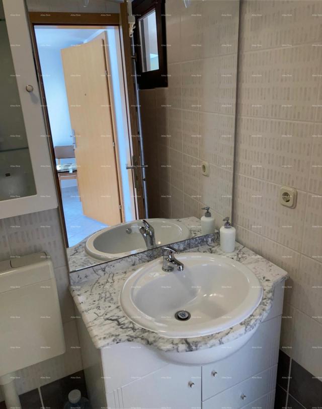 Kuća Apartmanska kuća u centru Vrsara – 200 m od mora