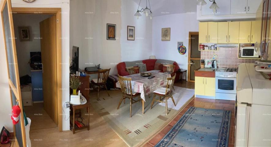 Kuća Apartmanska kuća u centru Vrsara – 200 m od mora