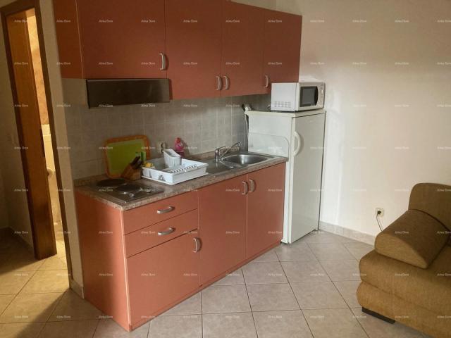 Kuća Apartmanska kuća u centru Vrsara – 200 m od mora