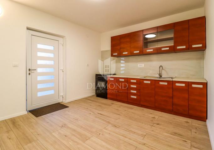 Rovinj, dvosoban stan sa balkonom na 100m od mora