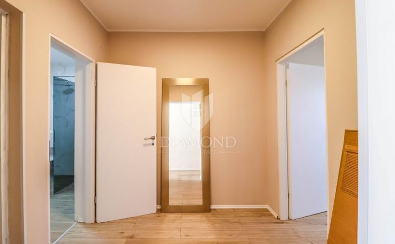 Rovinj, dvosoban stan sa balkonom na 100m od mora