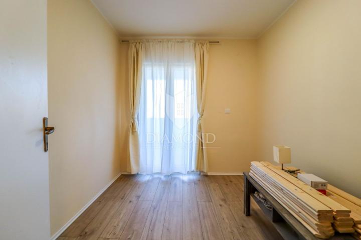 Rovinj, dvosoban stan sa balkonom na 100m od mora