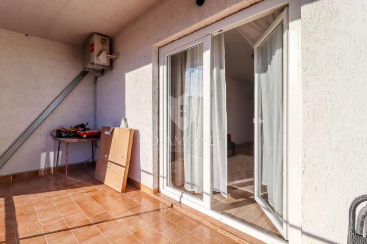 Rovinj, dvosoban stan sa balkonom na 100m od mora