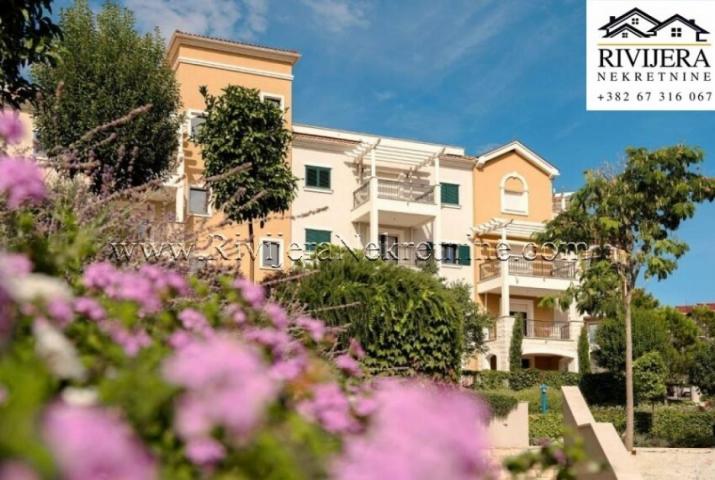 Na prodaju jednosoban stan Centrale Tivat