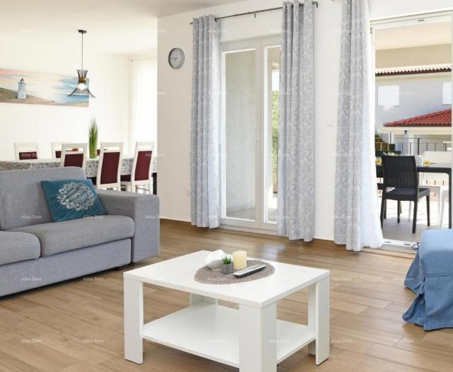 Kuća Raša – Vila s privatnim bazenom i vrtom