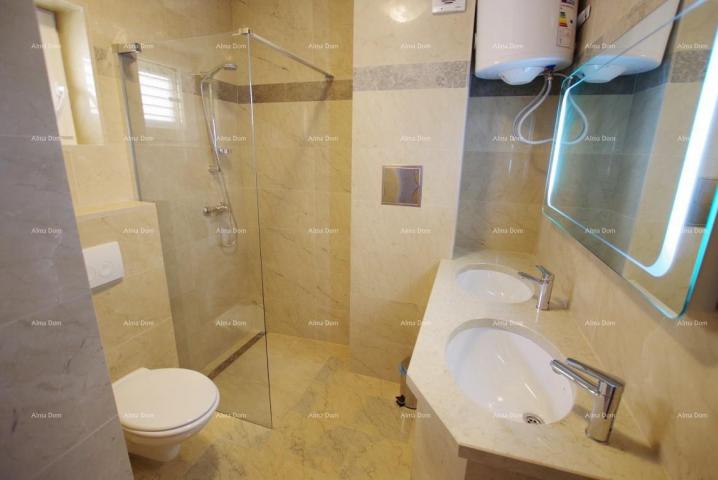 Kuća Raša, Šarmantna apartmanska kuća s bazenom i panoramskim pogledom na more