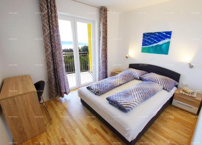 Kuća Raša, Šarmantna apartmanska kuća s bazenom i panoramskim pogledom na more