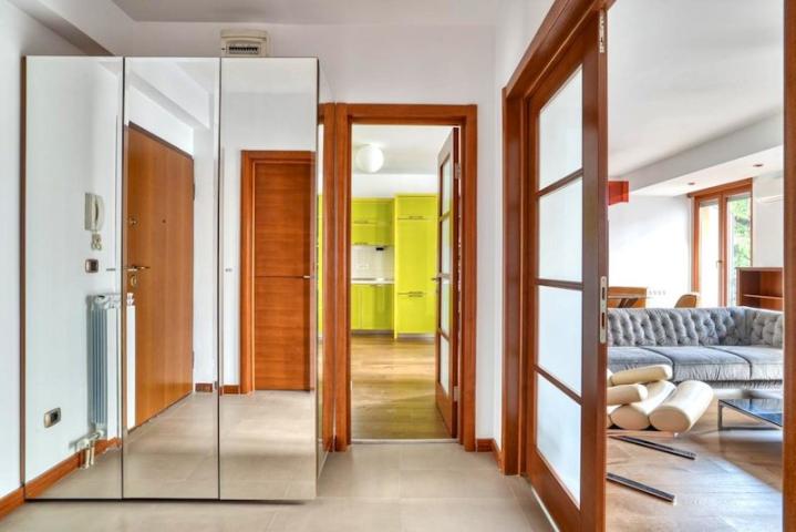 Dvosoban namješten stan, 90m2, Centar, Podgorica