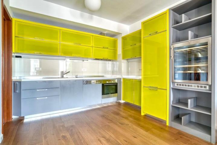 Dvosoban namješten stan, 90m2, Centar, Podgorica