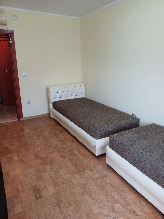 Kuca  iznad Svetog Stefana 